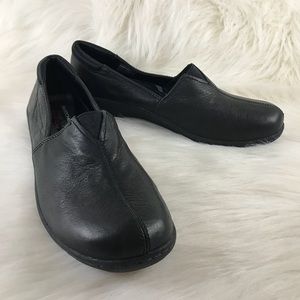 Skechers Black Washington - Seattle Womens Slip-On